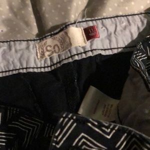 Great summer short navy and white SO size 11 fits smaller